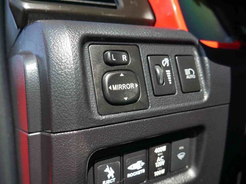 Used 2022 Toyota 4Runner SR5 Premium image 33