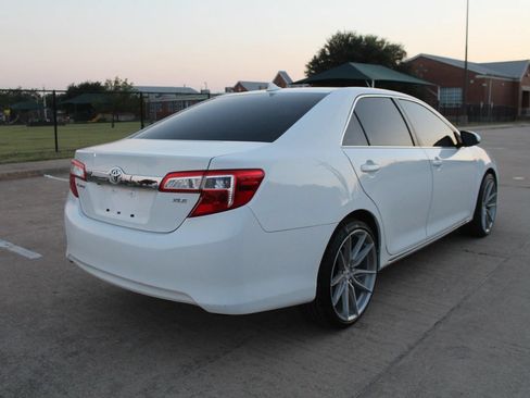 Used 2012 Toyota Camry XLE FWD image 8