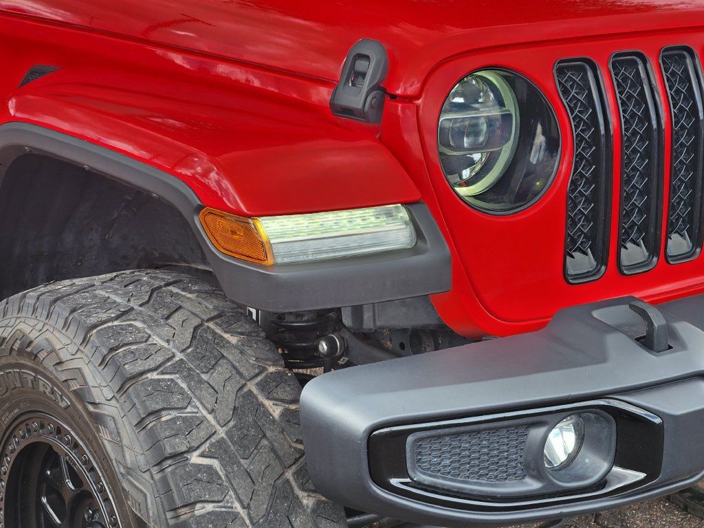 Used 2020 Jeep Wrangler Unlimited Sahara AWD/4WD image 28