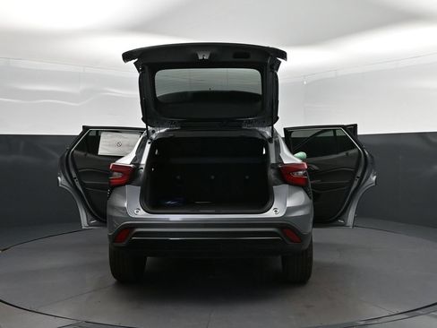 New 2026 Chevrolet Trax RS w/ Sunroof Package FWD image 50