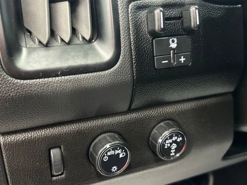 Used 2022 Chevrolet Colorado ZR2 AWD/4WD image 18