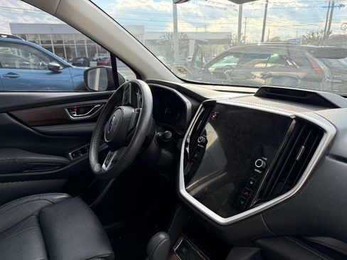 Used 2023 Subaru Ascent Touring image 6