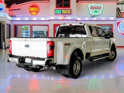 Used 2025 Ford F350 Lariat w/ FX4 Off-Road Package AWD/4WD image 3