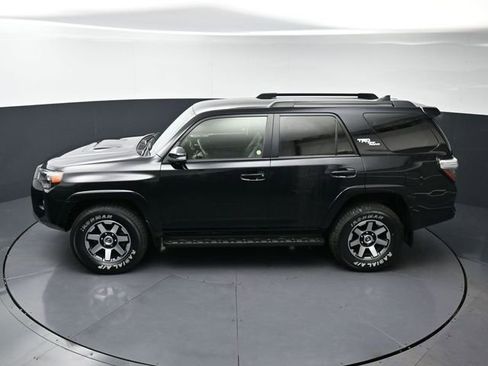 Used 2024 Toyota 4Runner TRD Off-Road Premium AWD/4WD image 30