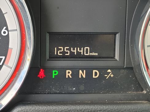 Used 2018 Dodge Grand Caravan SXT image 14