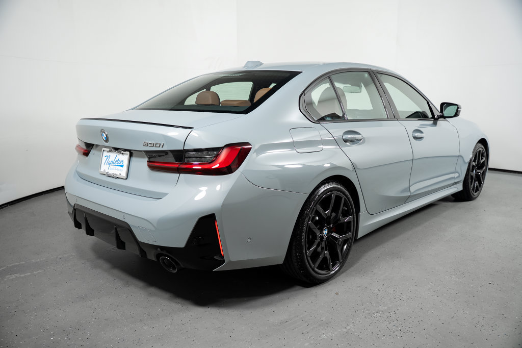 Used 2026 BMW 330i Sedan RWD image 9