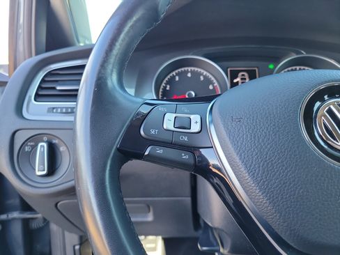 Used 2017 Volkswagen Golf Alltrack S image 23