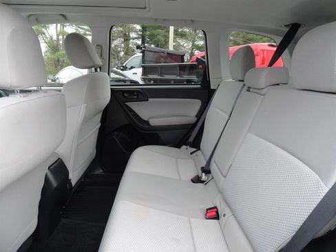 Used 2017 Subaru Forester 2.5i Premium w/ All-Weather Package AWD/4WD image 19