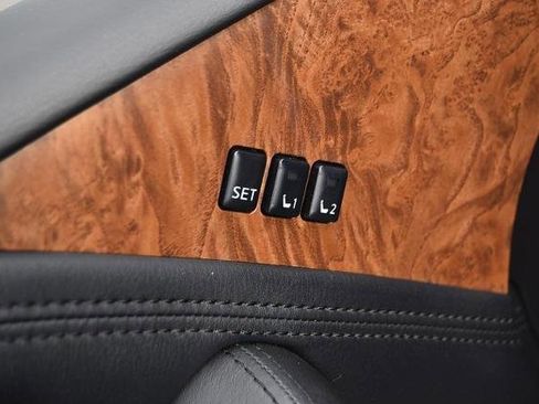 Certified 2024 Nissan Armada SL w/ Captain's Chairs Package image 10