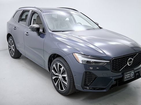 Certified 2023 Volvo XC60 B5 Plus w/ Climate Package image 4