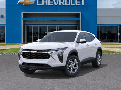 New 2026 Chevrolet Trax LS w/ LS Convenience Package FWD image 6
