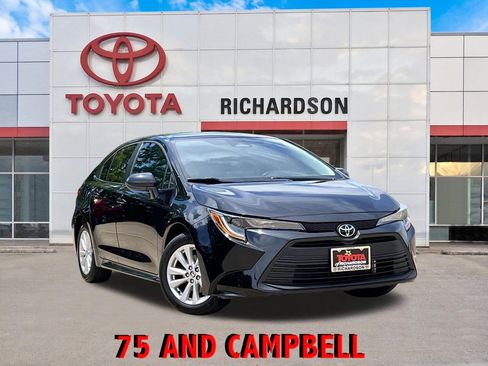 Used 2025 Toyota Corolla LE w/ LE Premium Package FWD image 1