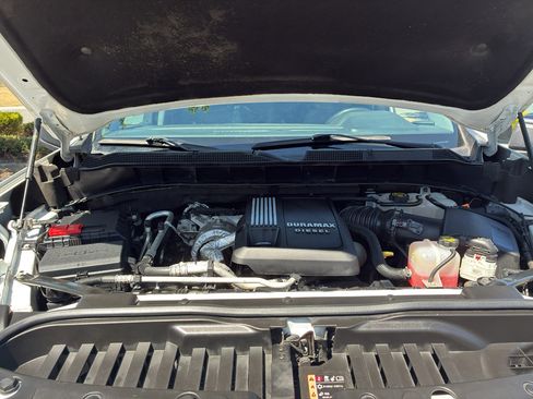 Used 2022 Chevrolet Silverado 1500 RST AWD/4WD image 16
