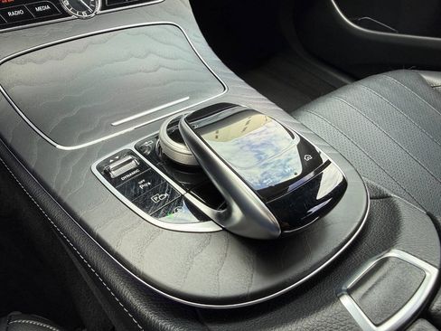 Used 2018 Mercedes-Benz E 300 image 46