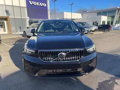 Certified 2025 Volvo XC40 B5 Core image 6