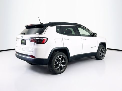 Used 2025 Jeep Compass Limited AWD/4WD image 9