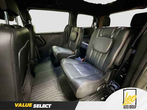 Used 2019 Dodge Grand Caravan GT FWD image 26