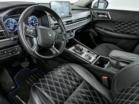 Used 2023 Mitsubishi Outlander SEL AWD/4WD image 47