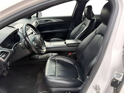 Used 2017 Lincoln MKZ Premiere FWD image 9