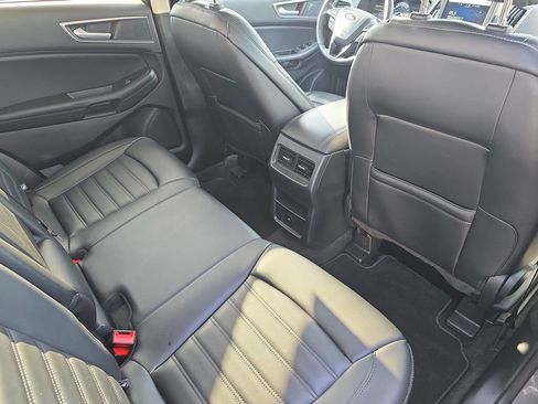 Used 2024 Ford Edge SEL image 11