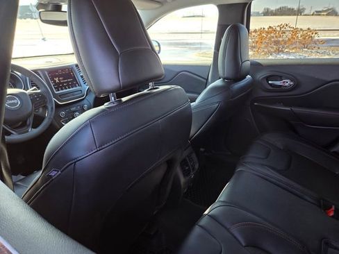 Used 2022 Jeep Cherokee Trailhawk image 46