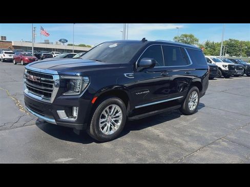 Used 2023 GMC Yukon SLT AWD/4WD image 4