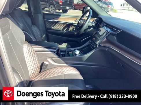 Used 2023 Jeep Grand Cherokee L Summit w/ Advanced Protech Group IV image 25