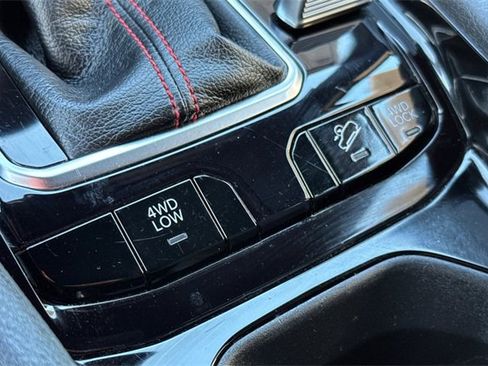 Used 2024 Jeep Compass Trailhawk image 38