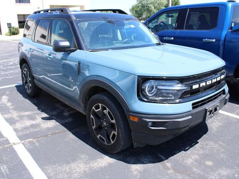 Used 2022 Ford Bronco Sport Outer Banks w/ Tech Package AWD/4WD image 3