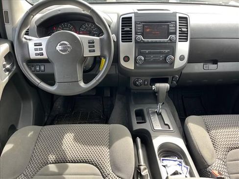 Used 2018 Nissan Frontier SV image 7