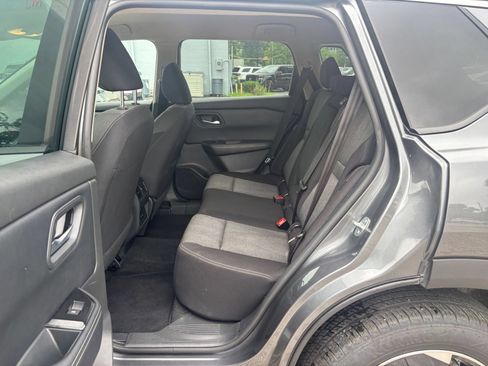 Used 2025 Nissan Rogue SV FWD image 28