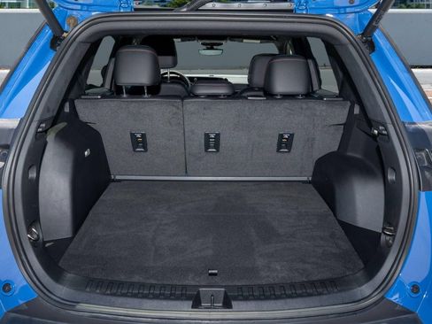 Used 2025 Chevrolet Equinox RS w/ Safety and Technology Package FWD image 9
