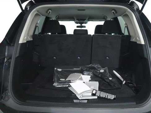 Used 2023 Nissan Rogue SV image 29