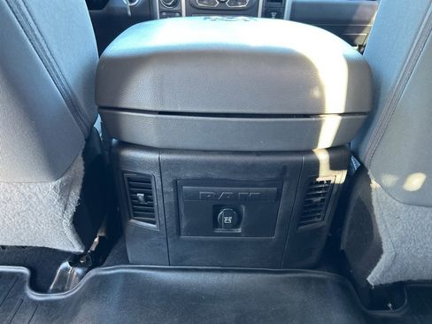 Used 2019 RAM 1500 Big Horn image 13