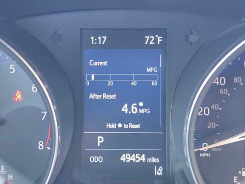 Used 2022 Toyota C-HR Limited FWD image 26