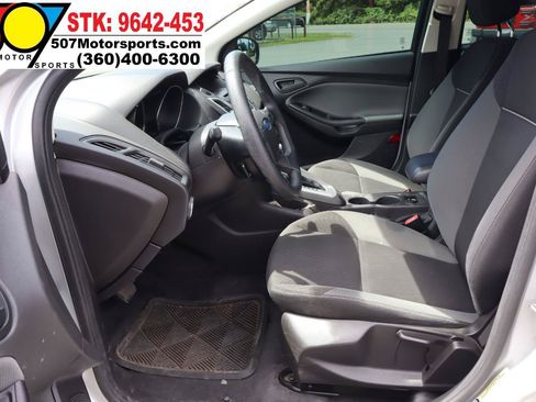 Used 2012 Ford Focus SE FWD image 16