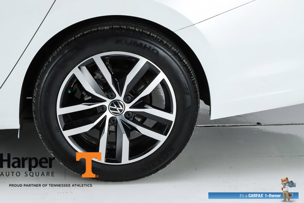 Used 2025 Volkswagen Jetta SE w/ Sunroof Package FWD image 6