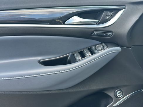 Used 2023 Buick Enclave Premium image 16