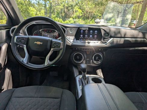 Used 2021 Chevrolet Blazer LT FWD image 11