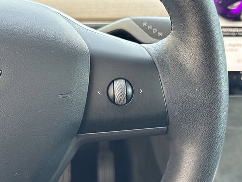 Used 2021 Tesla Model Y Long Range image 26