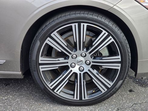 Used 2021 Volvo S90 T6 Inscription image 23