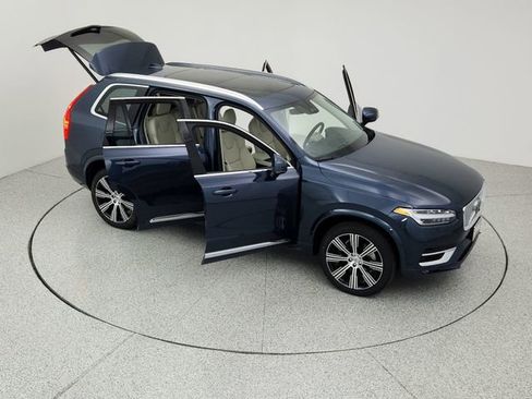 New 2025 Volvo XC90 B6 Plus w/ Protection Package Premier image 18