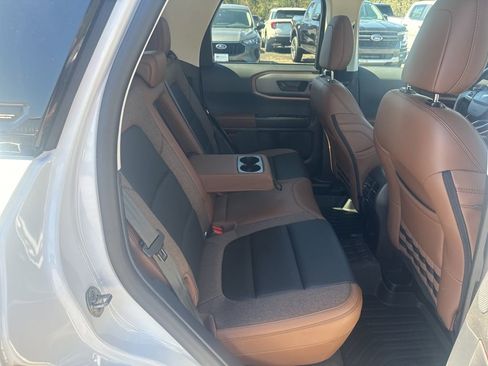 Used 2025 Ford Bronco Sport Outer Banks w/ Outer Banks Tech Package+ image 11