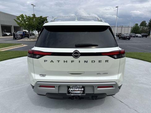 Used 2022 Nissan Pathfinder SL w/ SL Premium Package AWD/4WD image 9