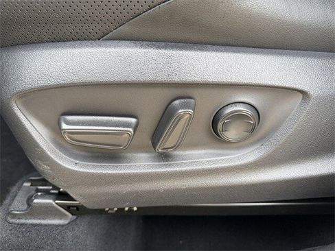 Certified 2021 Toyota C-HR Limited image 26