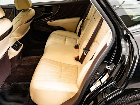 Used 2018 Lexus LS 500 AWD w/ Interior Upgrade Package image 45