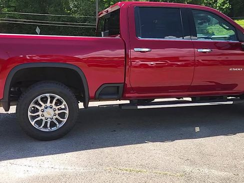 Used 2024 Chevrolet Silverado 2500 LTZ w/ LTZ Premium Package AWD/4WD image 6