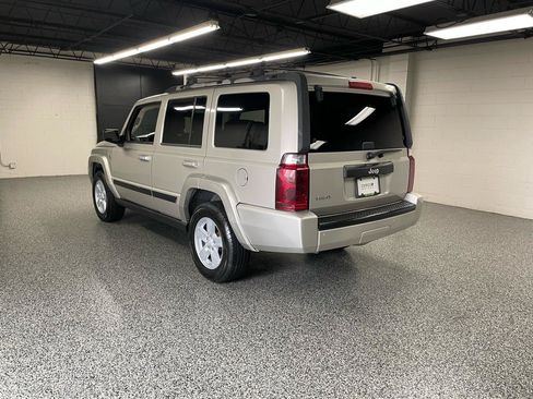 Used 2007 Jeep Commander Sport w/ Skid Plate Group AWD/4WD image 8