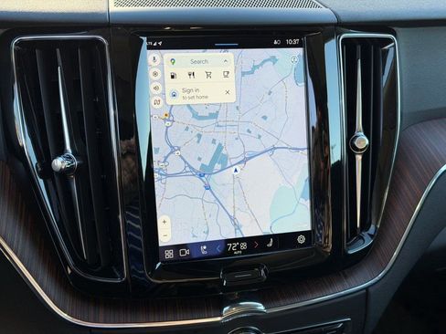 Certified 2023 Volvo XC60 B5 Plus w/ Climate Package image 30