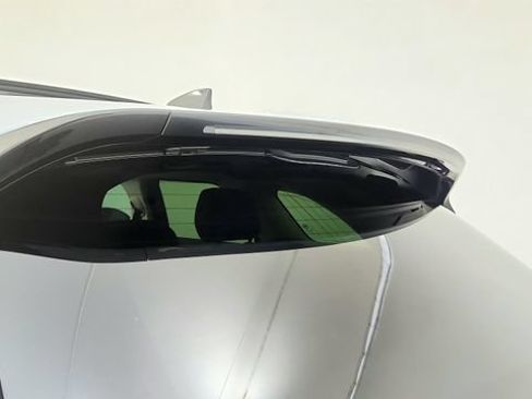 Used 2025 Land Rover Range Rover Velar Dynamic SE AWD/4WD image 26
